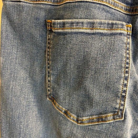 SPANX Sz 2X Wide Leg Pull On Jeans Mid Wash Front Seam High Rise Comfort Waist - Picture 8 of 12